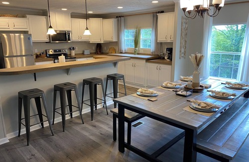 Smith River Casa | LakeLocked-3-bedroom family-friendly home, 1.6 miles from Fairy Stone State Park