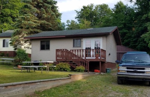 Ludington Cabaña | Lakelure Cottages - Bluegill