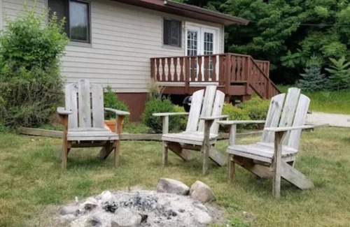 Ludington Cabaña | Lakelure Cottages - Bluegill