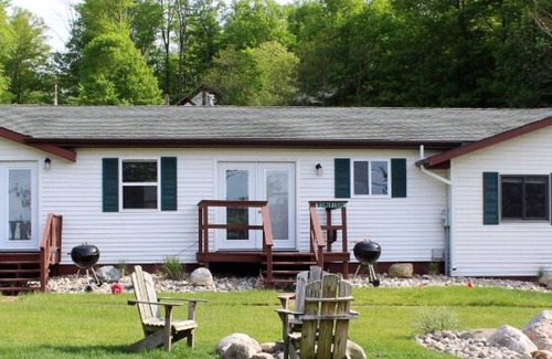 Ludington Cabaña | Lakelure Cottages - Perch