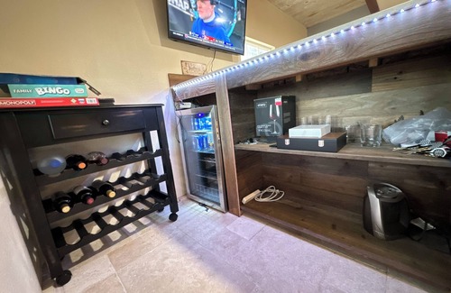 Altaville Cabina | LakeMont Pines Cozy 3-bedroom cabin in Arnold with AC, WiFi, Pool Table and More