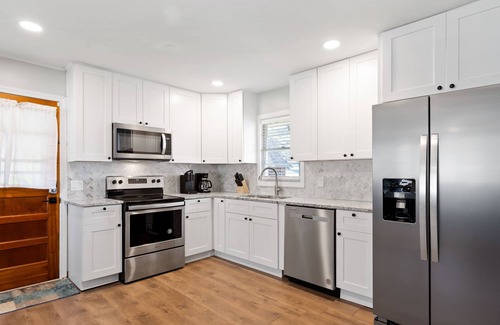 Emerson Casa | Lakepoint Bunk House, 1 Mile from Lakepoint Sports