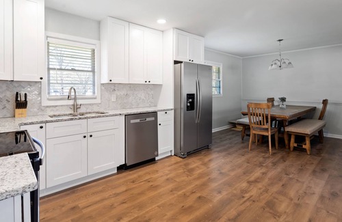 Emerson Casa | Lakepoint Bunk House, 1 Mile from Lakepoint Sports