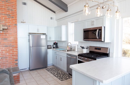 Madison-on-the-Lake Casa | LakePointe Shores #1 ~ 5 Acres along the coast of Lake Erie in Madison!