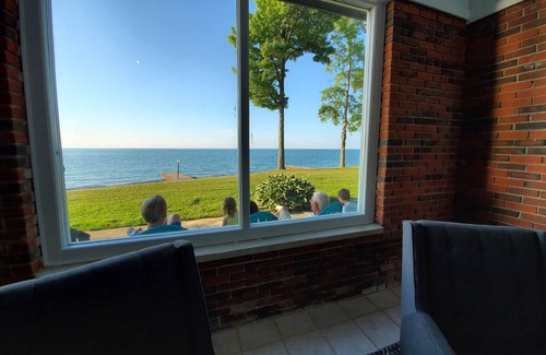 Madison-on-the-Lake Casa | LakePointe Shores #1 ~ 5 Acres along the coast of Lake Erie in Madison!