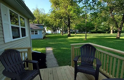 Madison-on-the-Lake Cabaña | LakePointe Shores #9 Tranquil 3 bedroom cottage, enchanting Madison on the Lake