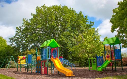 Camperdown Complejo | Lakes and Craters Holiday Park