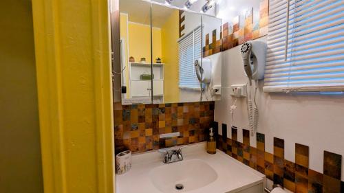 Gouldsboro Otro | Lakes & Beaches & Private Hot Tub & Gym