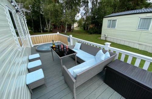 Tattershall Cabina | Lakes Breaks - 6 Meadows