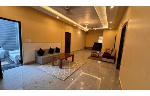 Bhimtal Hotel | Lakes Nine By Vaishali Deepika