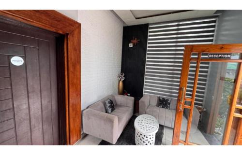 Bhimtal Hotel | Lakes Nine By Vaishali Deepika
