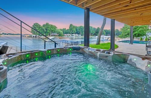 Westport Casa | Lakeshore Adrift