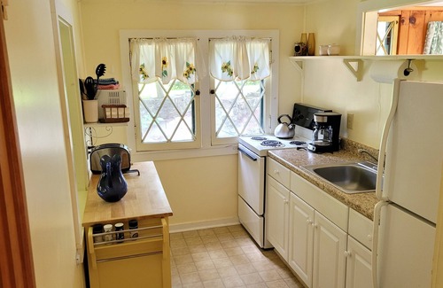 Lake George Cabaña | Lakeshore Cottage en finca privada