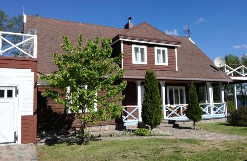 Dvarcenai Casa | Lakeshore house