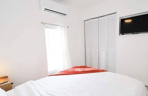 Conneaut Apartamento | Lakeshore Loft- District North Rentals