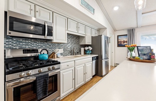 Williamsburg Casa | Lakeshore Lux - La Casa Feliz | Beach | Fireplace | AC