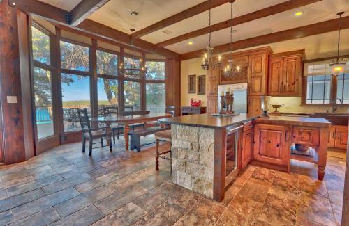 Canyon Lake Casa | Lakeshore Luxe