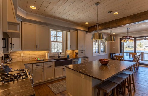 Blowing Rock Cabina | Lakeshore Retreat- nueva construcción en Sweetgrass, justo en el lago