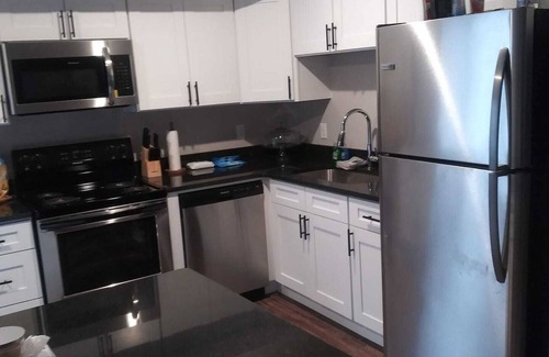 West Bloomfield Casa | ^^^LAKESIDE LUXURY TOWNHOME*** 3BDRMS / 2.5BTHRM / 2CAR GARAGE!!!^^^