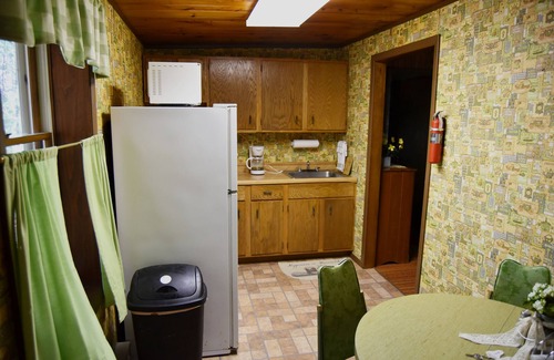 Rhinelander Cabina | Cabaña junto al lago de 1 habitación, capacidad para 4+