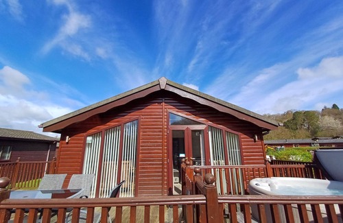 Troutbeck Bridge Cabina | Lakeside 1 Lodge - a holiday lodge that sleeps 4 guests in 2 bedrooms