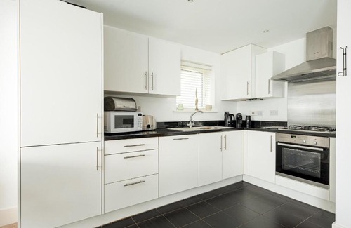 Cirencester Apartamento | Lakeside apartment with spa access on a nature reserve Hazy Blue HM86