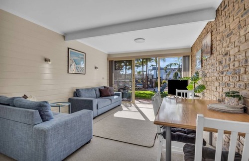 Bega Valley Shire Council Cabina | Lakeside Apartments - Ground floor