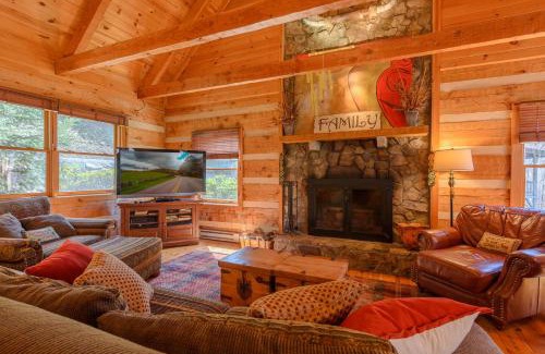 Seven Devils Casa | Lakeside at Hawksnest