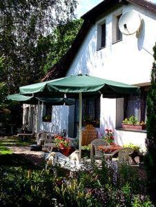 Falkensee Apartamento | Lakeside Bed and Breakfast Berlin - Pension Am See