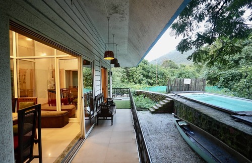 Khalapur Casa | Lakeside Boheme Inn