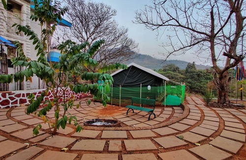 Khalapur Casa | Lakeside Boheme Inn