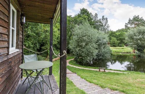 Honiton Casa | Lakeside Cabin