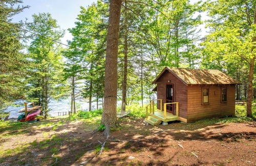 Bremen Cabina | Lakeside Cabin Stay