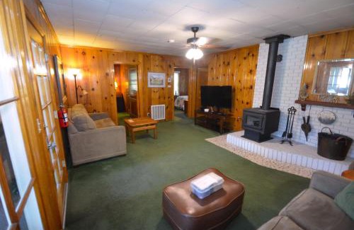 Bass Lake Casa | Lakeside Cabin With Lake View Free Night Special