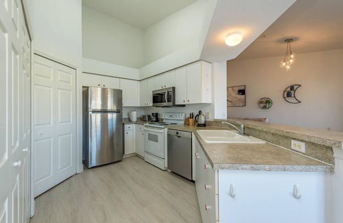 Bonita Springs Condominio | Lakeside condo in Bonita Springs with glorious views.