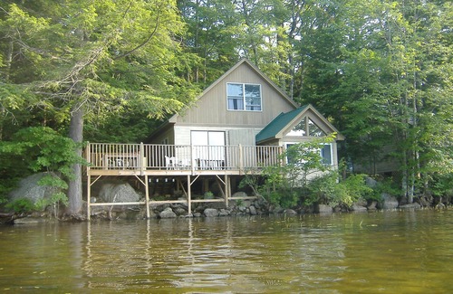 Fryeburg Cabaña | Lakeside Cottage frente a las montañas blancas -