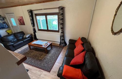 Milltown Casa | LAKESIDE COTTAGE - Familiy, Golfing & Fishing