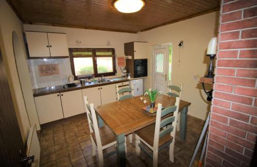 Milltown Casa | LAKESIDE COTTAGE - Familiy, Golfing & Fishing