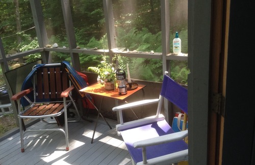 Tolland Cabaña | Lakeside Cottage en los Berkshires
