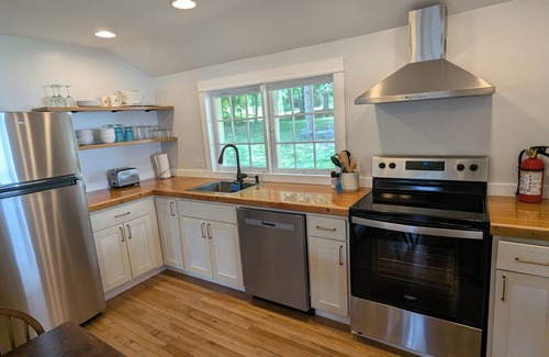 Cooperstown - Otsego Lake Cabaña | Lakeside Cottage in Cooperstown