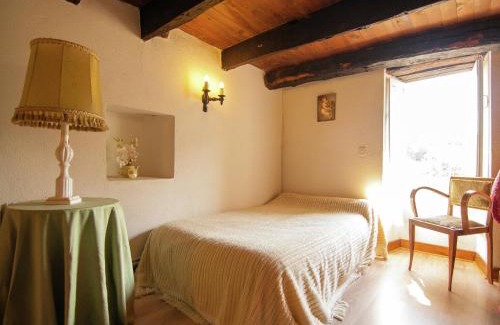 Chasteaux Casa | Lakeside Cottage Roziers Retreat
