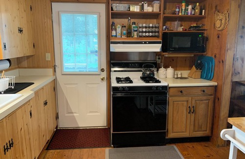 North Hero Cabaña | Lakeside Cottage