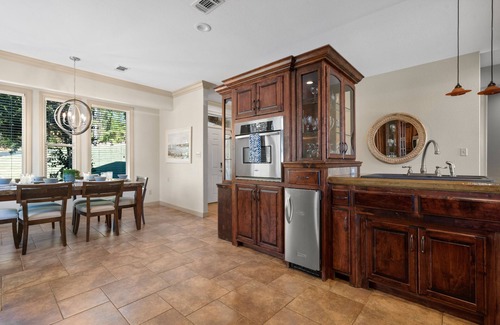 Lakeland Casa | Lakeside Cove - Lakefront Home