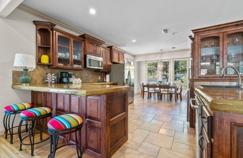 Lakeland Casa | Lakeside Cove - Lakefront Home