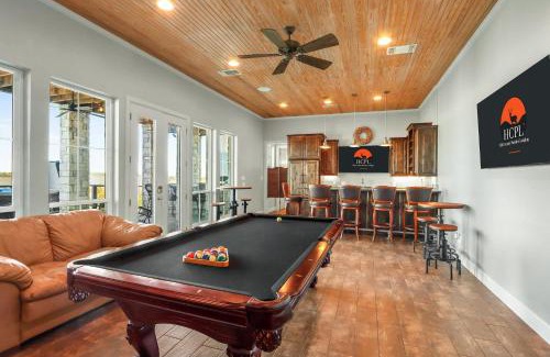 Canyon Lake Casa | Lakeside Dreamhouse