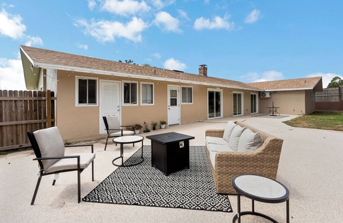 Auburndale Casa | Lakeside Escape - Charming - Nearby Attractions