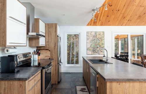 Chertsey Chalet De Esquí | Le Plein Sud: Lake access, spa & nearby activities