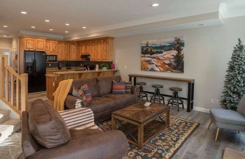 Ogden Casa | Lakeside Funscape LS33 | Pool |Pickleball |Hot Tub