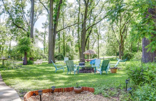 Como Casa | Lakeside Gem - Luxe 3BR Geneva Retreat w/partial Lake Views