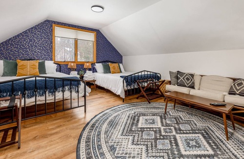 Mancelona Casa | ❥ Lakeside Haven: Newly Remodeled 2BR Home, Sleeps 6 - 10974!